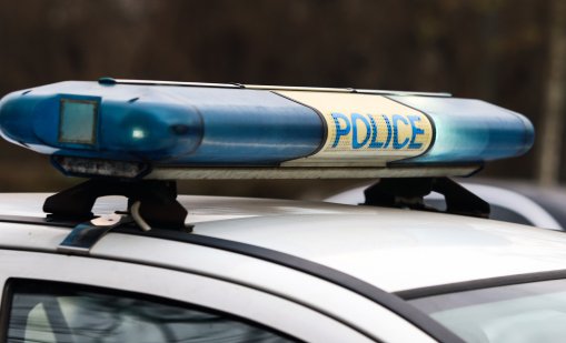 85-годишен шофьор отне предимство на камион, откаран е в болница