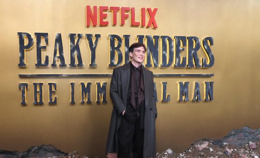 В кадър: Бирмингам посрещна Томи Шелби отново на премиерата на "Peaky Blinders: The Immortal Man" 