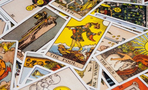 Таро карти за април за всяка зодия 