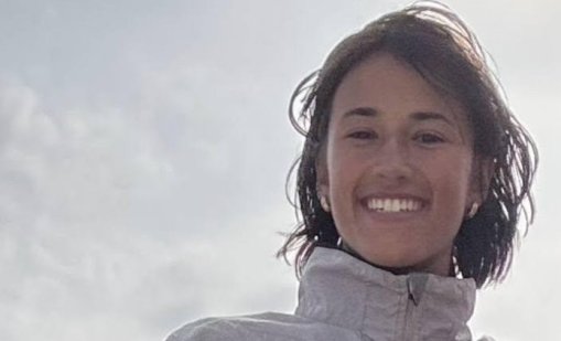 Стефани вече е при семейството си