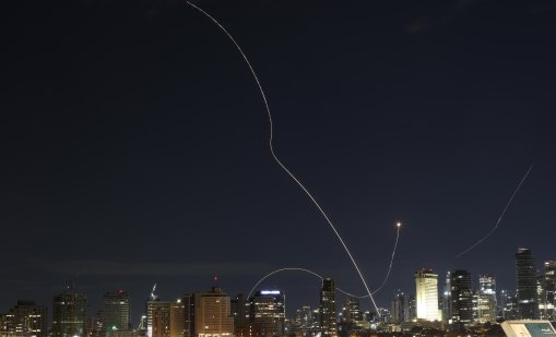 Българка в Израел: Когато лъвът умира, хапе най-много, надяваме се режимът да бъде свален