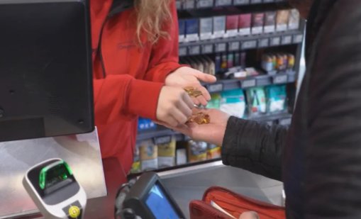 В България е по-скъпо от Нидерландия: Не от дрехи, лишаваме се в храната вече