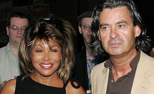 Вдовецът на Тина Търнър има нова приятелка