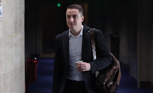 Божанков определи оставката на Кирил Петков като достойна постъпка
