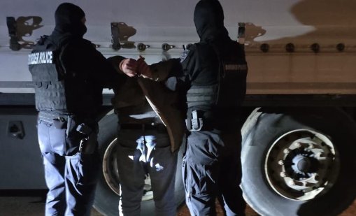 Удар срещу трафика на мигранти: арести след спецоперация