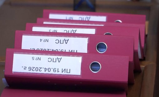 ДПС се регистира в ЦИК, Пеевски бил у нас и в добро здраве