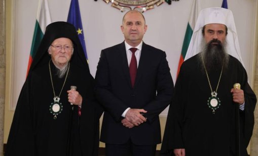 Румен Радев: Православната вяра обединява обществото в свят на разделение