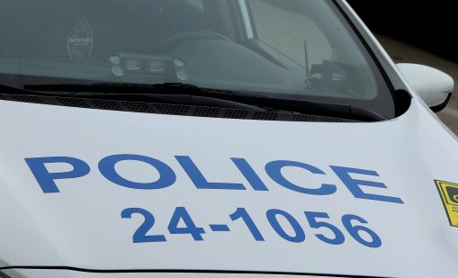 Откриха в сервиз във Враца издирван в Чехия камион и шасита на коли