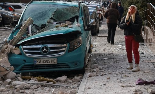 Русия е изстреляла повече от 400 дрона и ракети през нощта