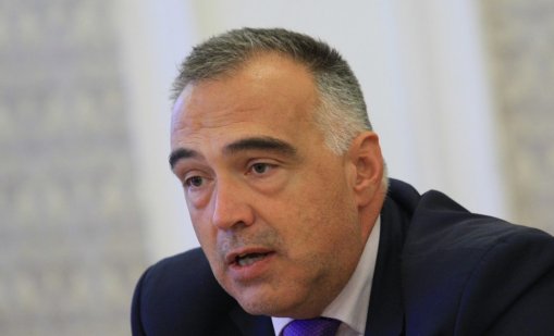 Голямата част от хората са „за“ еврото и Европа