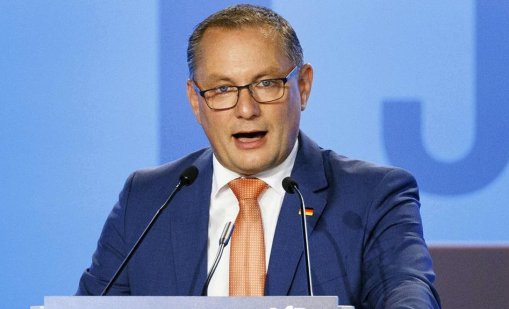 Лидерът на "Алтернатива за Германия" призова канцлера Мерц да говори с Путин