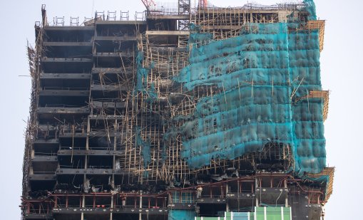 94 са вече жертвите от пожара в небостъргачите в Хонконг