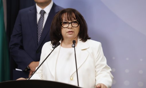 Петкова смъмри бюджета и заяви: Няма да подкрепим никой на президентските избори 