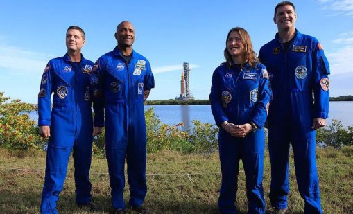 НАСА започва генералната репетиция за полета до Луната