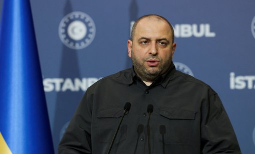 Рустем Умеров е замесен в същия корупционен скандал като предшественика си