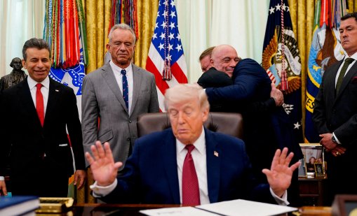 Тръмп с нови заплахи към Иран преди втория кръг от преговори