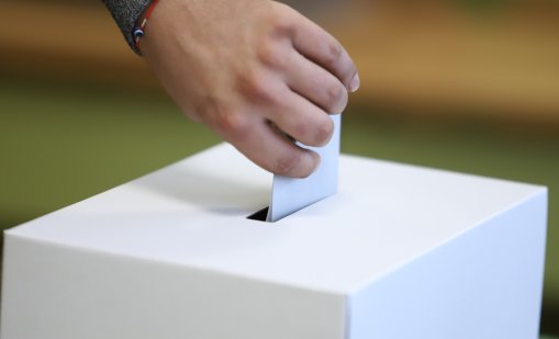 "Тренд": Пет партии влизат в 52-ото НС, три са на ръба 