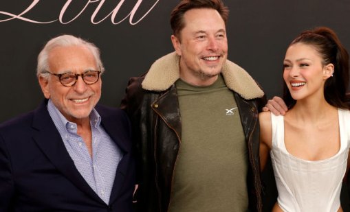 Бащата милиардер на Никола Пелц коментира враждата ѝ със семейство Бекъм