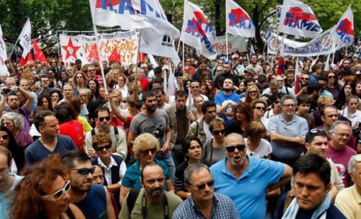 В Гърция протестират срещу законопроект за удължено работното време