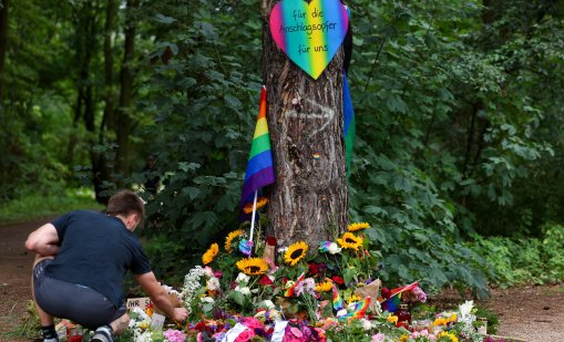След убийството на гей парада: Проблемът е, че се казва Абдул, а не Хайнрих