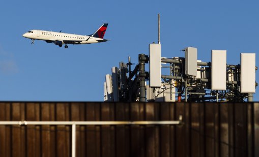 Възобновяват се нормалните разписания на полетите в САЩ