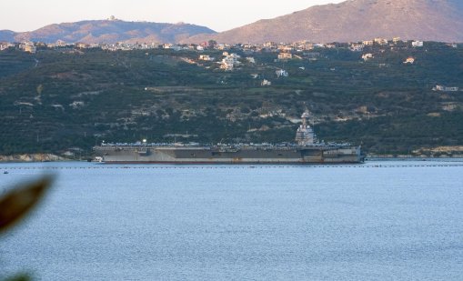 Военна база на Крит е в повишена бойна готовност