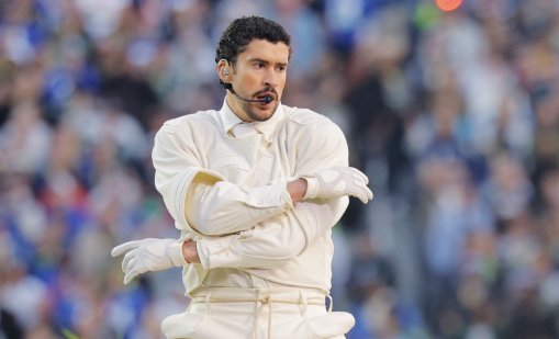 Бед Бъни даде испанска душа на "Супербоул" СНИМКИ/ВИДЕО