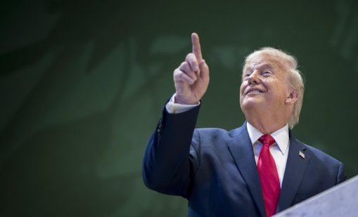 Тръмп пак сгафи, обърка Гренландия с Исландия