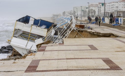 Наводнения и евакуации в Испания заради бурята "Франсис"