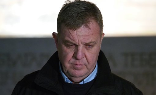 Каракачанов: Борисов е доволен, нов бюджет отлага краха на парламента