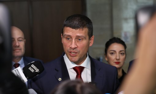 Арести във "Величие", разследват мащабна схема за имотни измами и пране на пари в партията