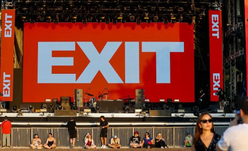 След падането на Вучич: фестивалът EXIT се завръща у дома 