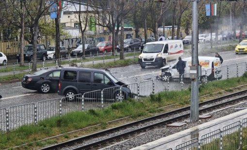Катастрофа с три коли между "Красно село" и бул. "Братя Бъкстон"