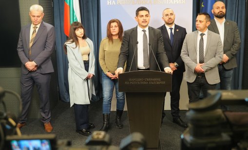  МЕЧ: Киселова е скрила сигнали за "Величие" за документи и източване на държавен ресурс 