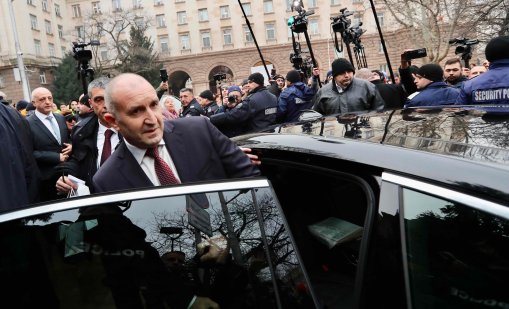 Хората в родното село на Радев го чакат на изборите с надежда, нямало да подведе народа