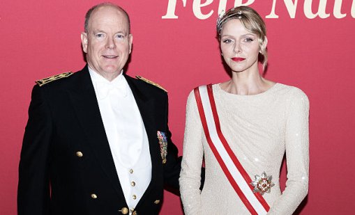 Вижте стилната коледна картичка на принцеса Шарлийн, принц Албер и близнаците им