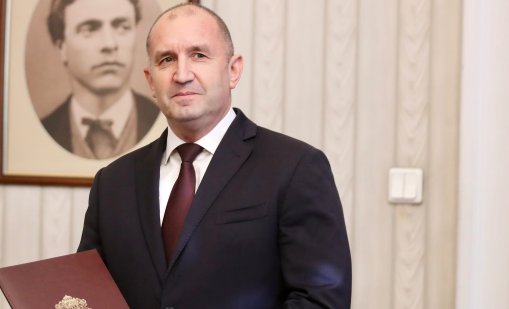 Румен Радев връчва втория мандат на ПП-ДБ утре