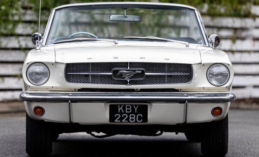 Юън Макгрегър за продажбата на своя Ford Mustang от 1965 г.: Забравих, че го имам (СНИМКИ)