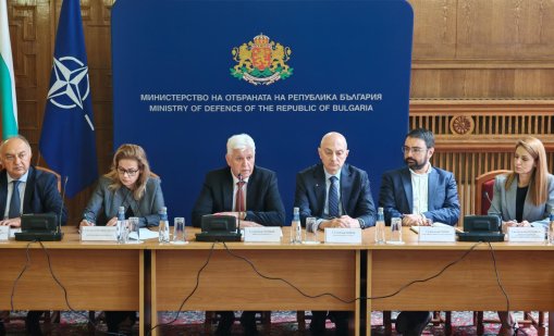 Военната прокуратура и ДАНС проверяват договори в МО