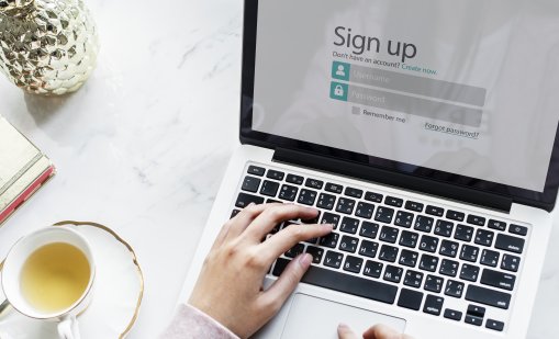 Лесно ли се прави регистрация в сайта на бетинг бранд?