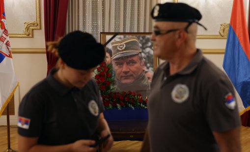 Военнопрестъпник или герой: Ратко Младич разединява Сърбия и след смъртта си