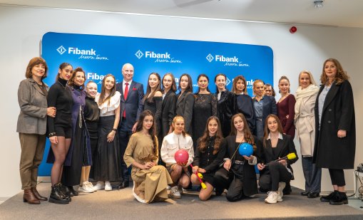 Fibank представи традиционния си благотворителен календар в подкрепа на художествената гимнастика   