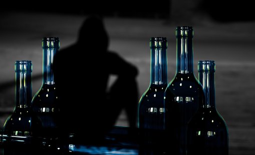 Бивш алкохолик разкри признаците на зависимост, които мнозина не разпознават ВИДЕО