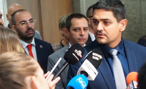 МЕЧ няма да подкрепи ротация, иска оставка на "невнятната Киселова" 