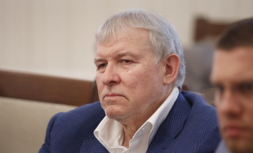 България не прави мащабни ремонти на пътя, а кърпи дупки