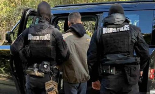 Разбиха група за трафик на мигранти, 19 души са задържани
