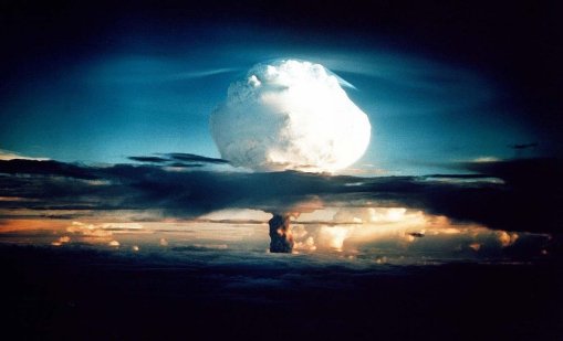 Дипломат от ООН рискува кариерата си и разки: Ще атакуват Иран с ядрена бомба