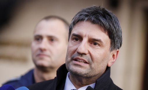 Любомир Николов за камерите в училище: За първи път се сблъсквам с нещо подобно