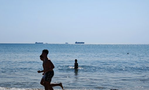 Затварят плаж в Свети Влас заради замърсена вода