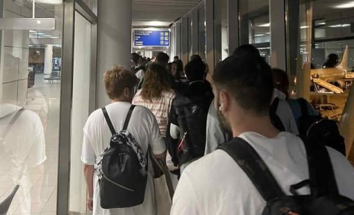 Отговорността за обслужването на пътниците на летището е на наземните оператори